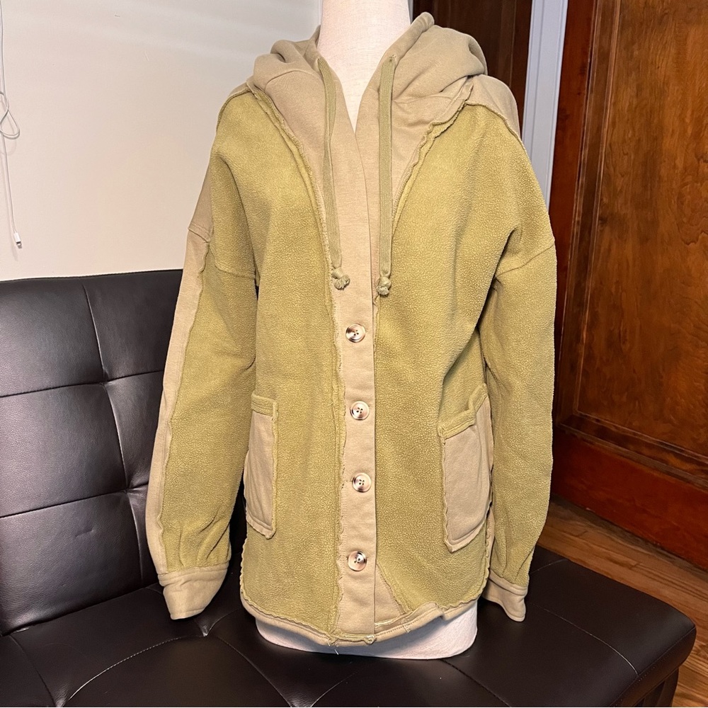 Very J Women’s Small Olive Hooded Jacket